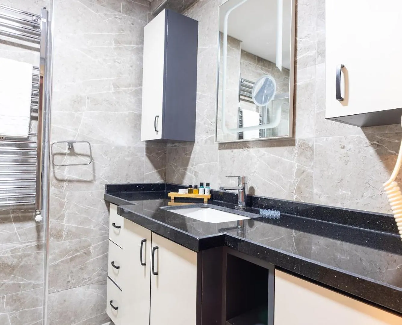 Valens Hotel İstanbul 4*,